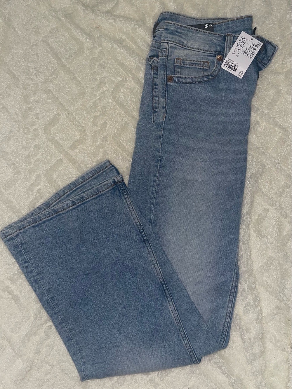 H&M Classic Women's Blue Denim Jeans - Comfortable Mid Wash